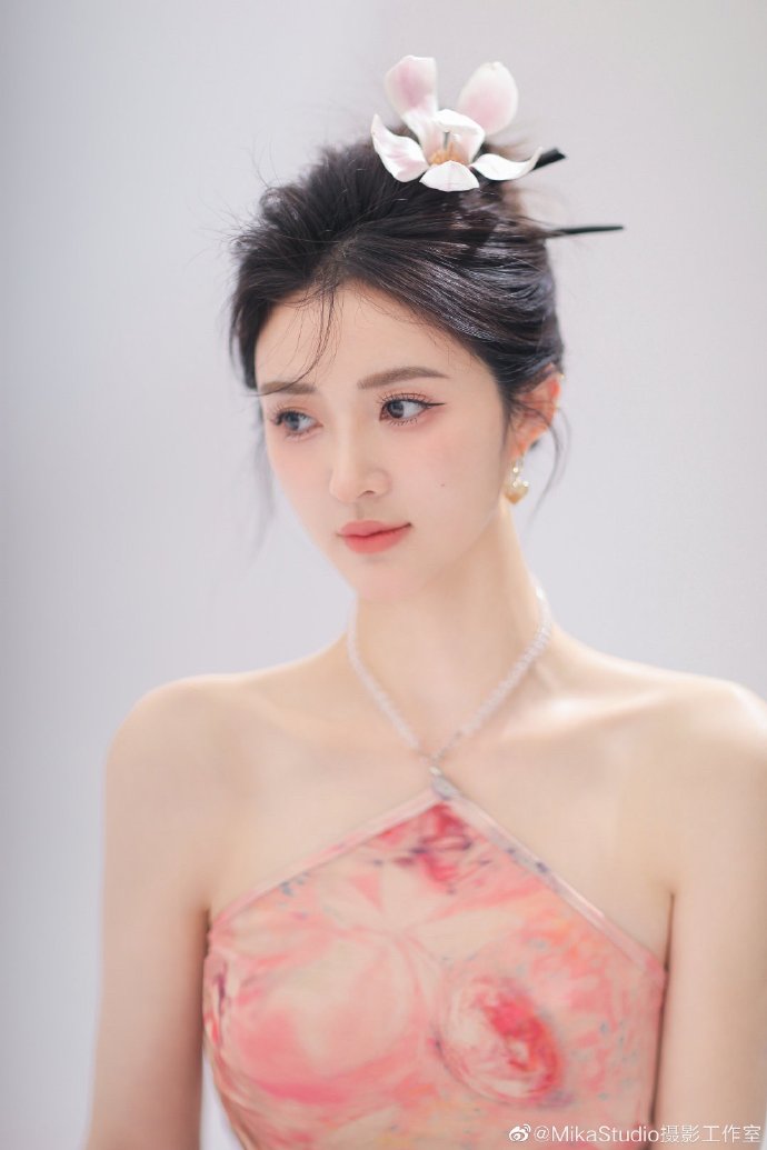 女生溜溜身子的照片真实高清图片_女生溜溜身子的照片真实高清图片手机版v.3.65.85_4399游戏