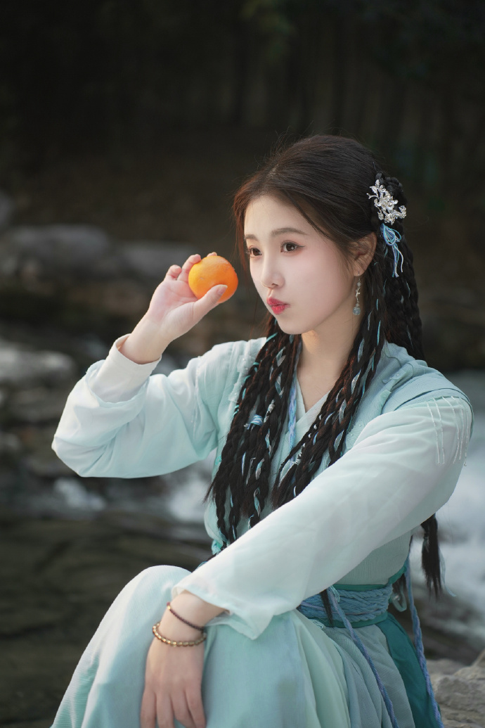 姐姐让我戴上避孕套这首歌背后的故_姐姐让我戴上避孕套这首歌背后的故ios版v.29.79.47_2265安卓网