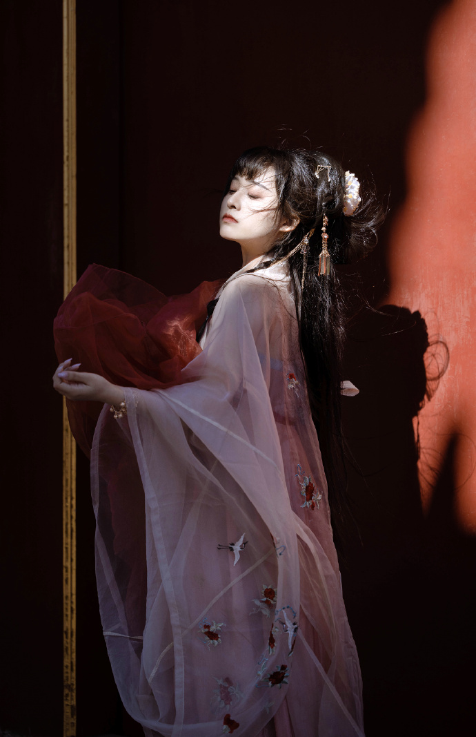 一个蜘蛛池的成本多少钱人民币啊视频