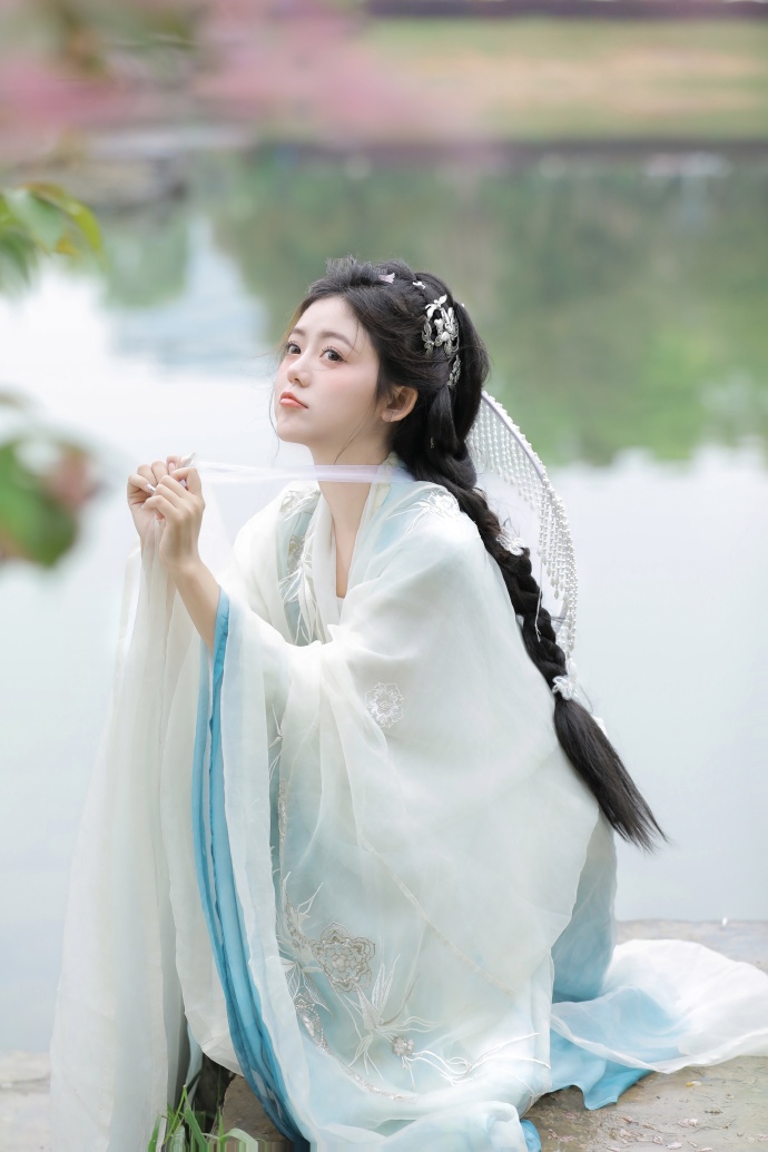 百度竞价与网络推广：企业提升品牌影响力的双刃剑