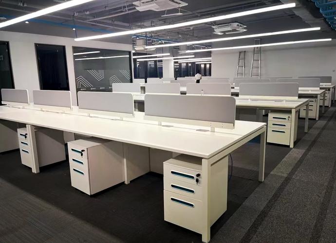 杭州办公家具市场生机盎然，规模大且产品种类丰富